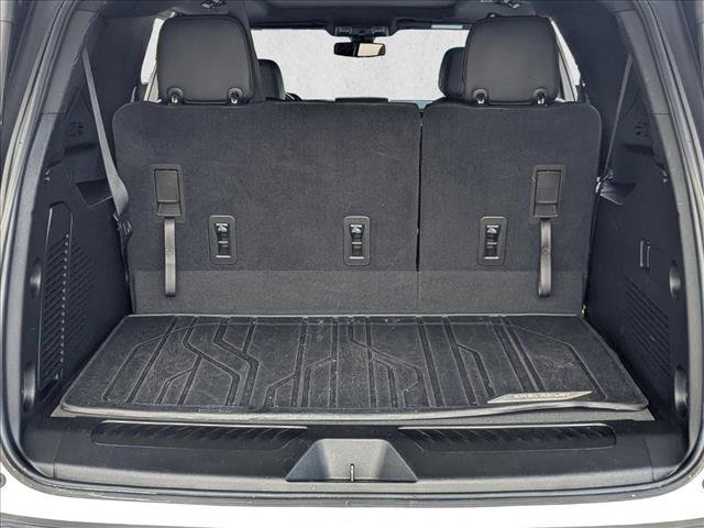 Used 2021 Chevrolet Suburban LT image 6