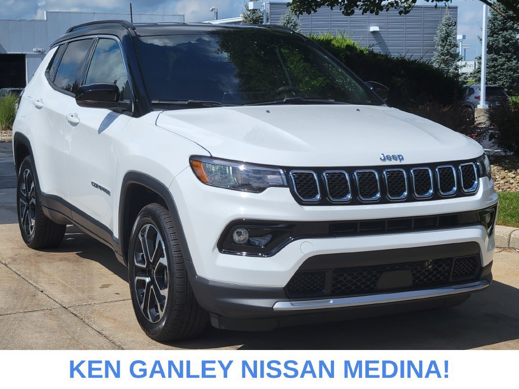 Used 2023 Jeep Compass Limited AWD/4WD image 1