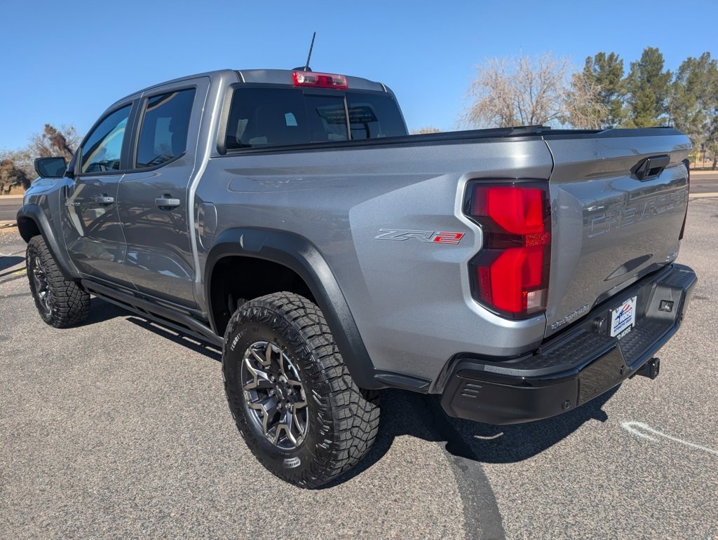 Used 2025 Chevrolet Colorado ZR2 w/ Technology Package image 3