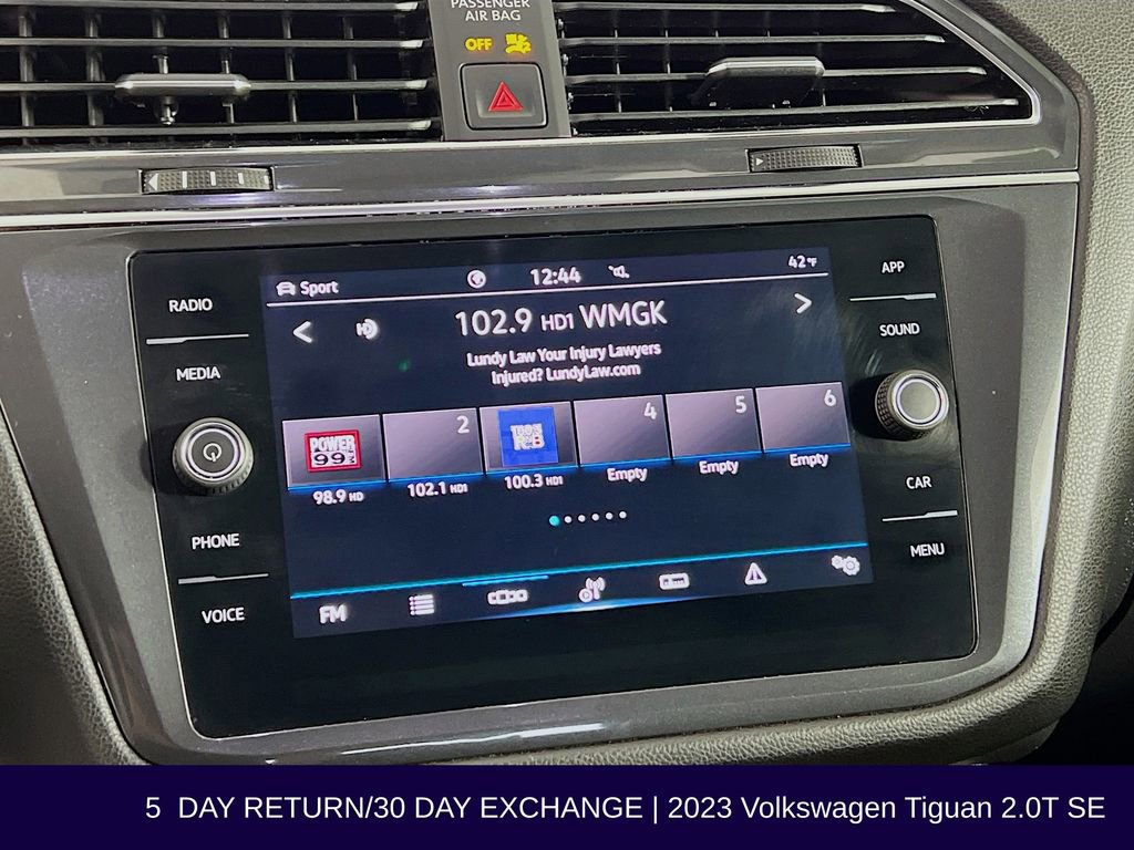 Used 2023 Volkswagen Tiguan SE image 16