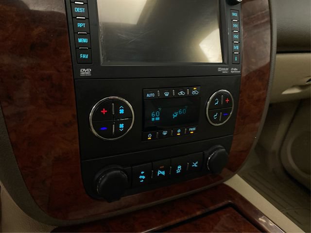 Used 2013 Chevrolet Avalanche LTZ AWD/4WD image 33