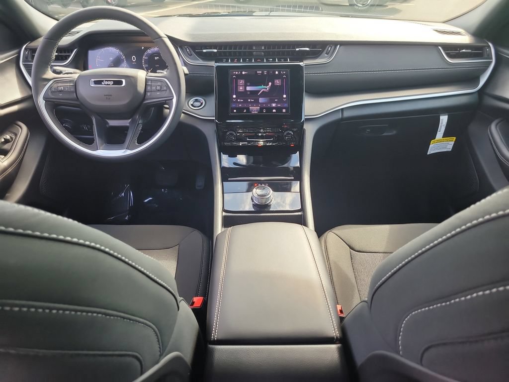 New 2026 Jeep Grand Cherokee Laredo X RWD image 16