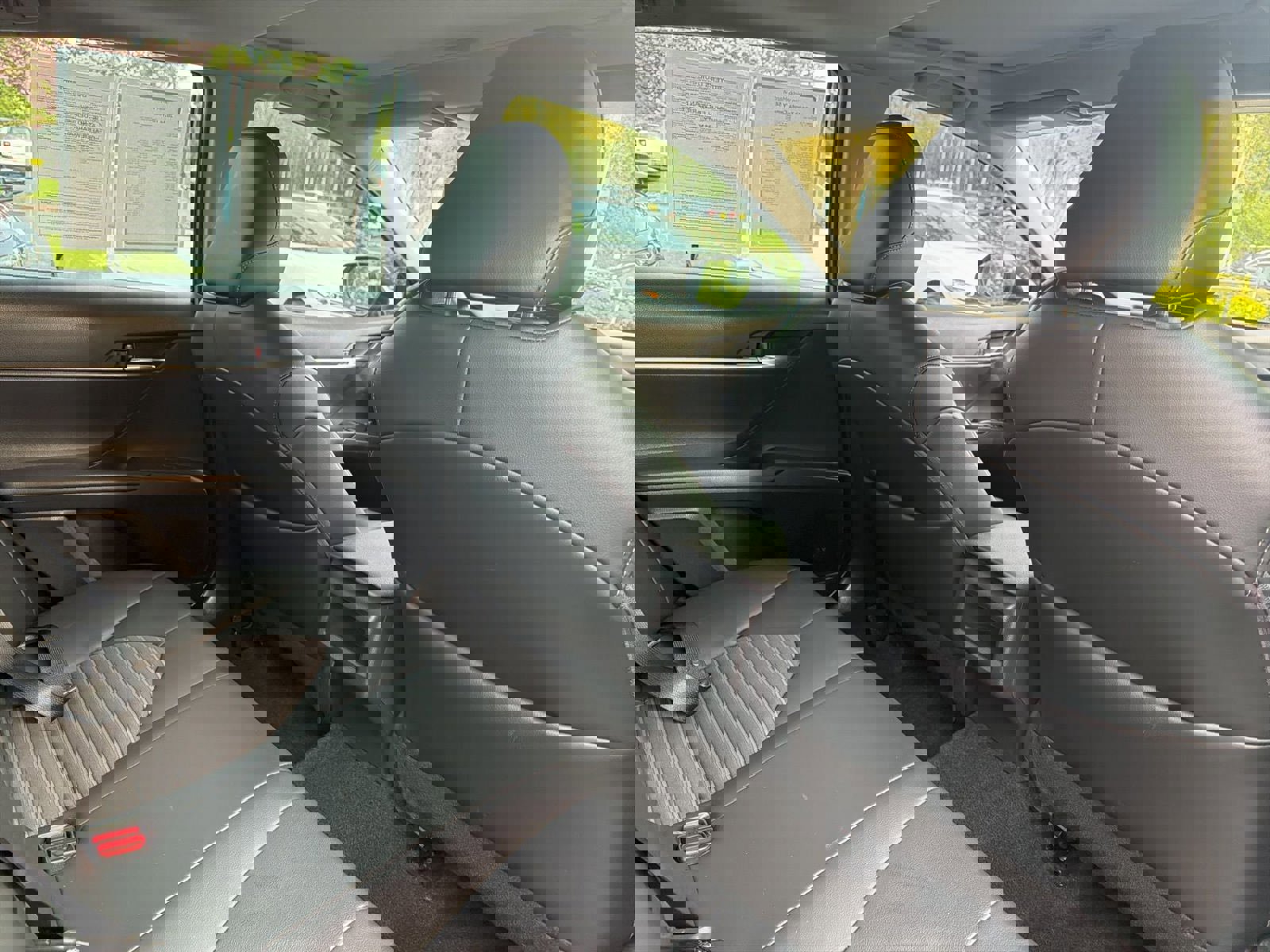 Used 2022 Toyota Camry SE w/ Cold Weather Package AWD/4WD image 12