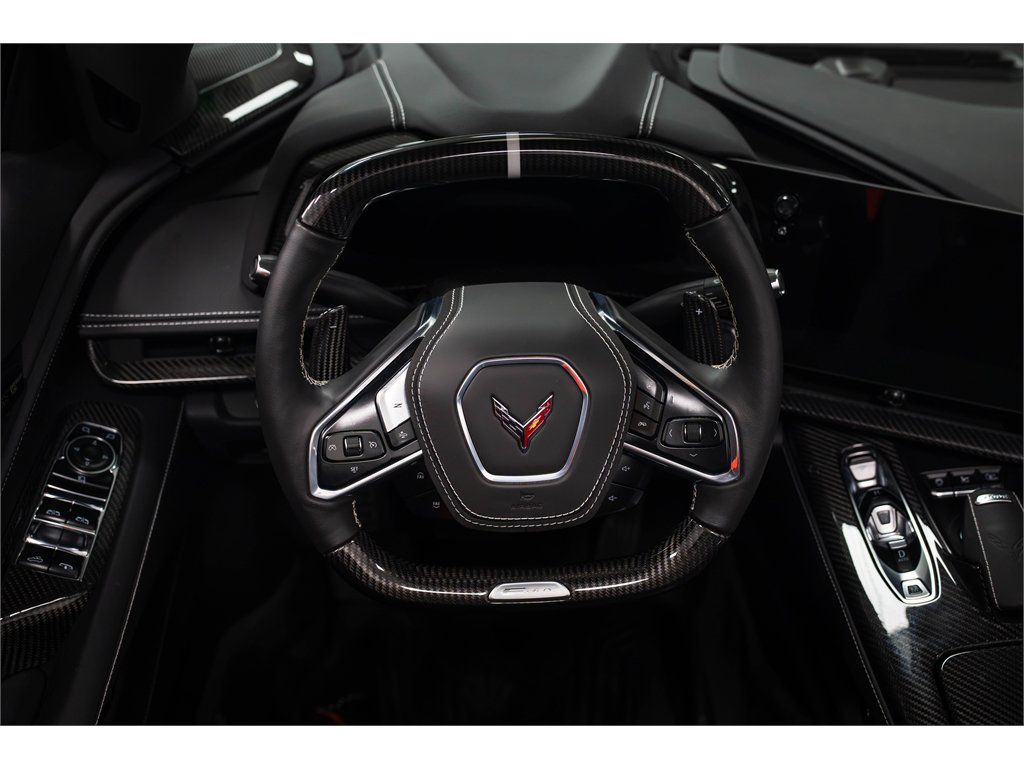 Used 2025 Chevrolet Corvette E-Ray w/ Stealth Interior Trim Package AWD/4WD image 32