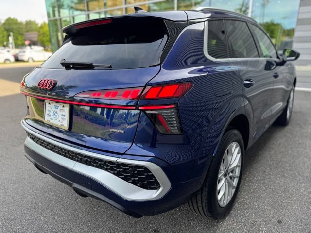 New 2026 Audi Q3 quattro 2.0T AWD/4WD image 5