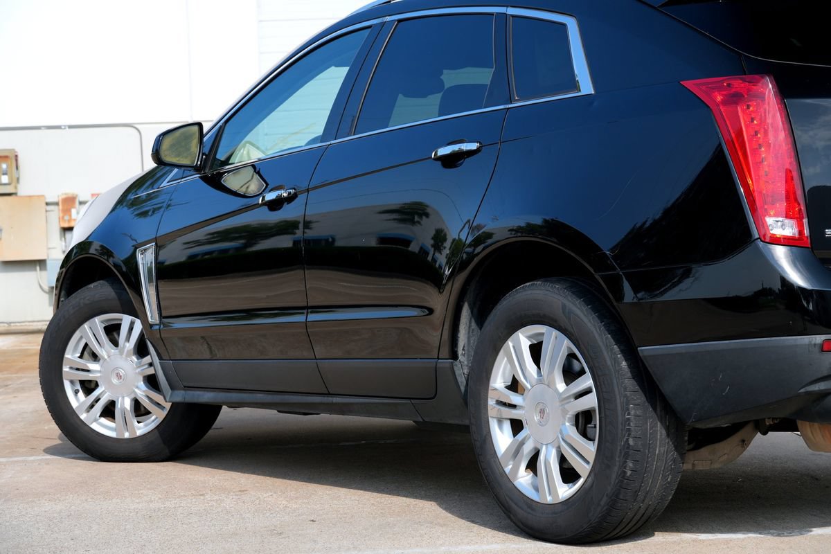 Used 2013 Cadillac SRX Luxury w/ Driver Awareness Package FWD image 33