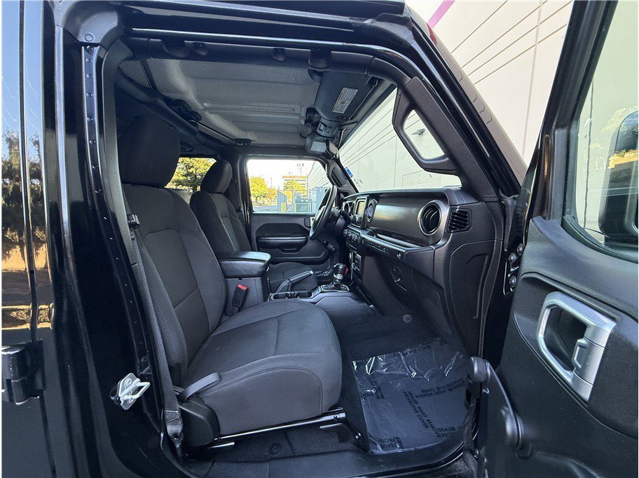 Used 2018 Jeep Wrangler Unlimited Sport AWD/4WD image 8