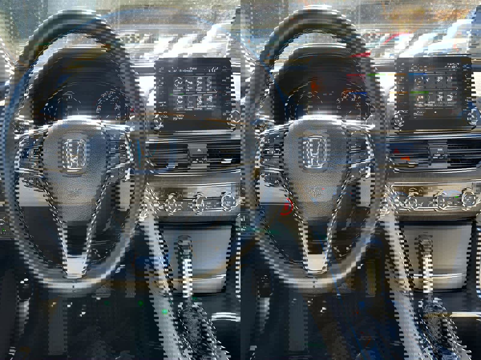 Used 2018 Honda Accord Touring image 19