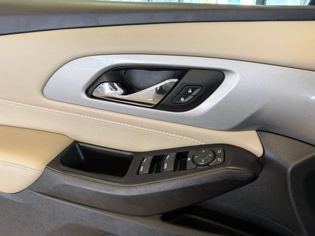 Used 2022 Chevrolet Traverse LS FWD image 20