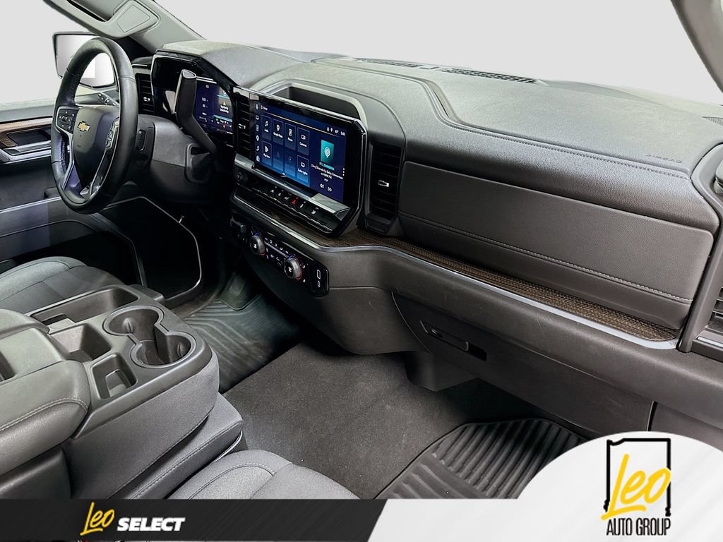Used 2025 Chevrolet Silverado 1500 LT w/ Work Truck Package AWD/4WD image 31