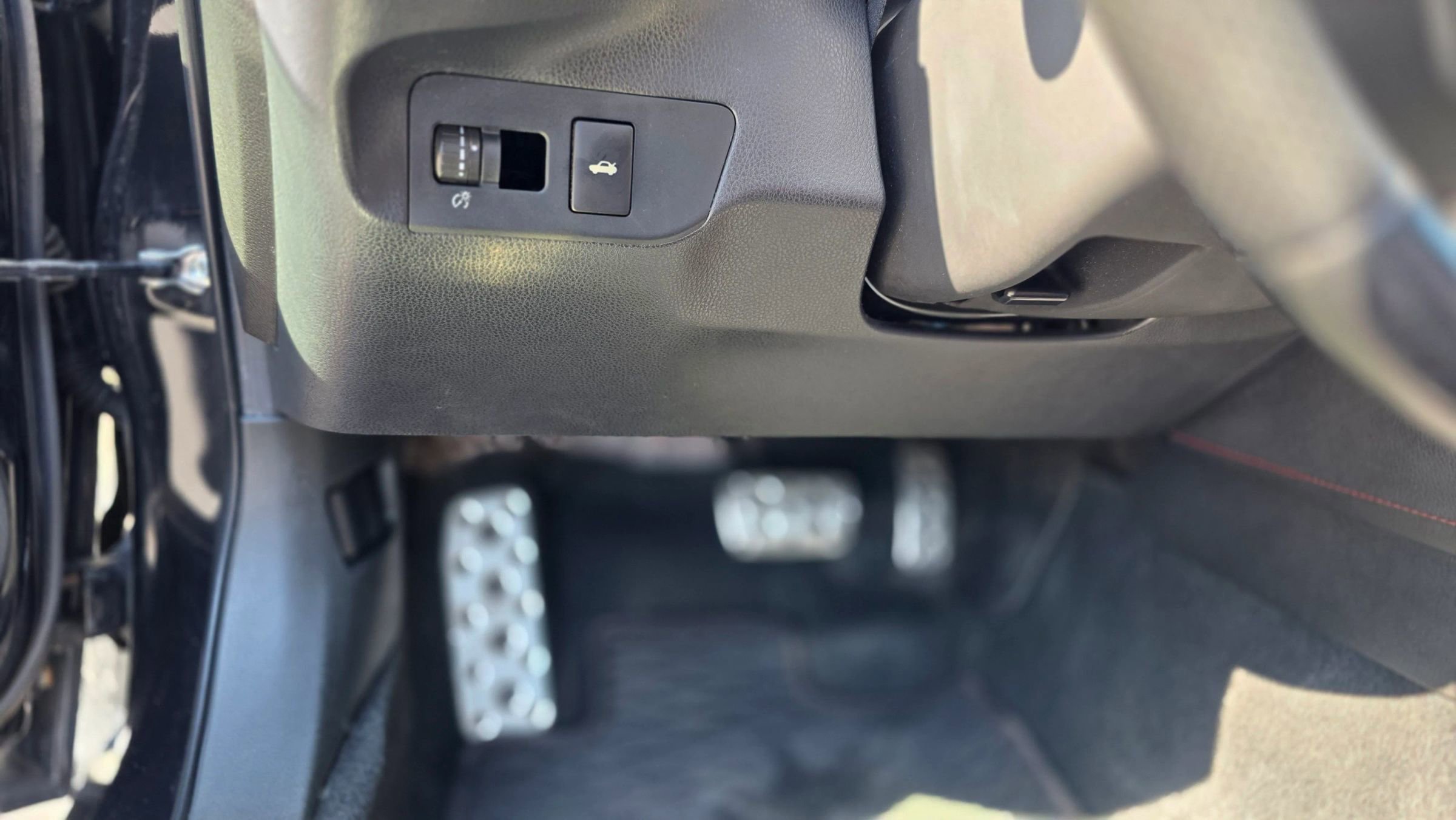 Used 2015 Scion FR-S RWD image 27