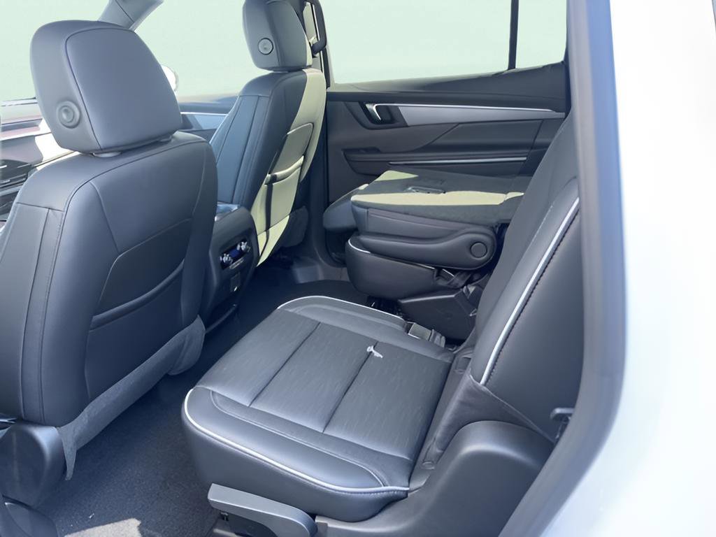 New 2026 Buick Enclave Sport Touring w/ Super Cruise Package image 8