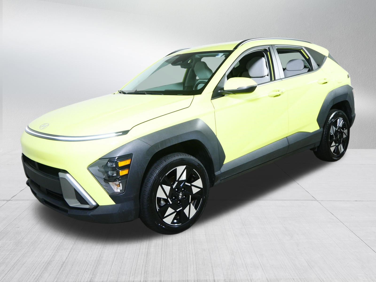 Used 2025 Hyundai Kona SEL AWD/4WD image 3