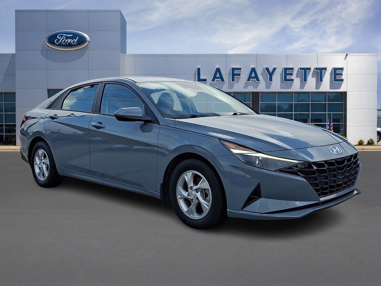 Used 2022 Hyundai Elantra SE