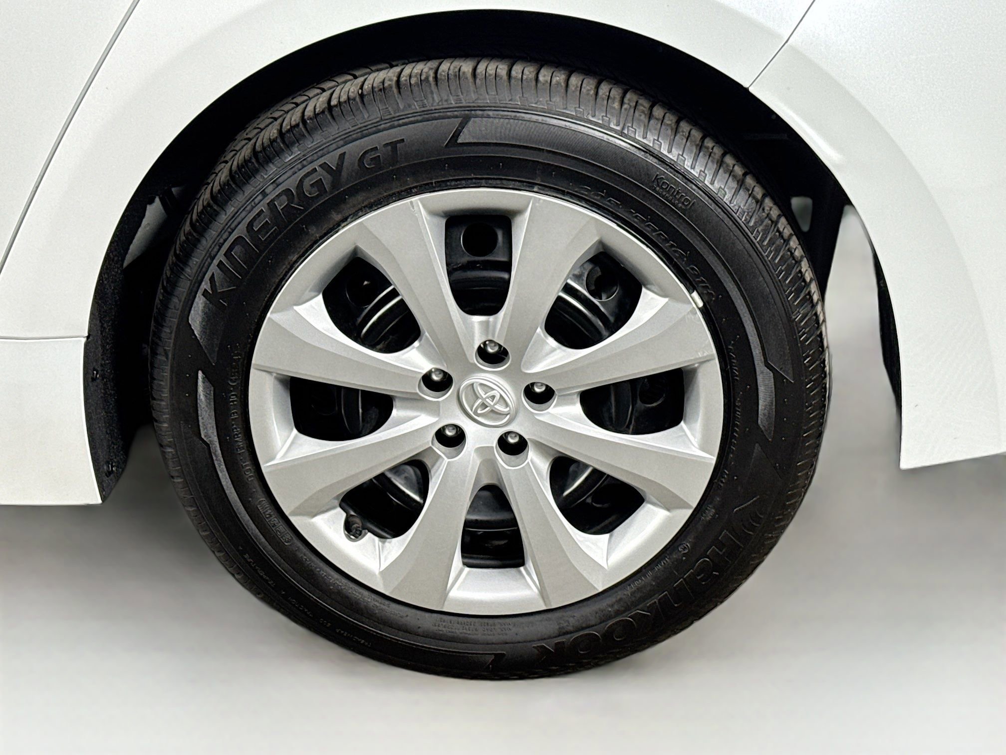Certified 2025 Toyota Corolla LE FWD image 9