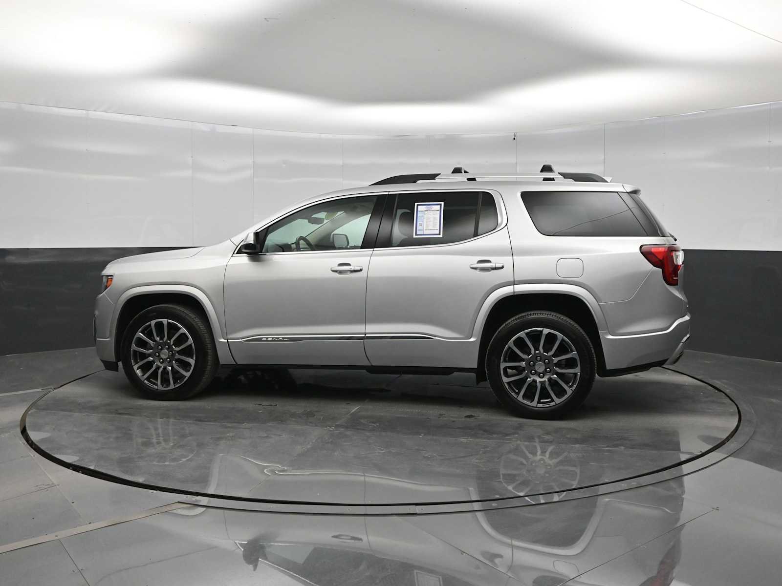 Used 2020 GMC Acadia Denali w/ LPO, Adventure Package AWD/4WD image 5