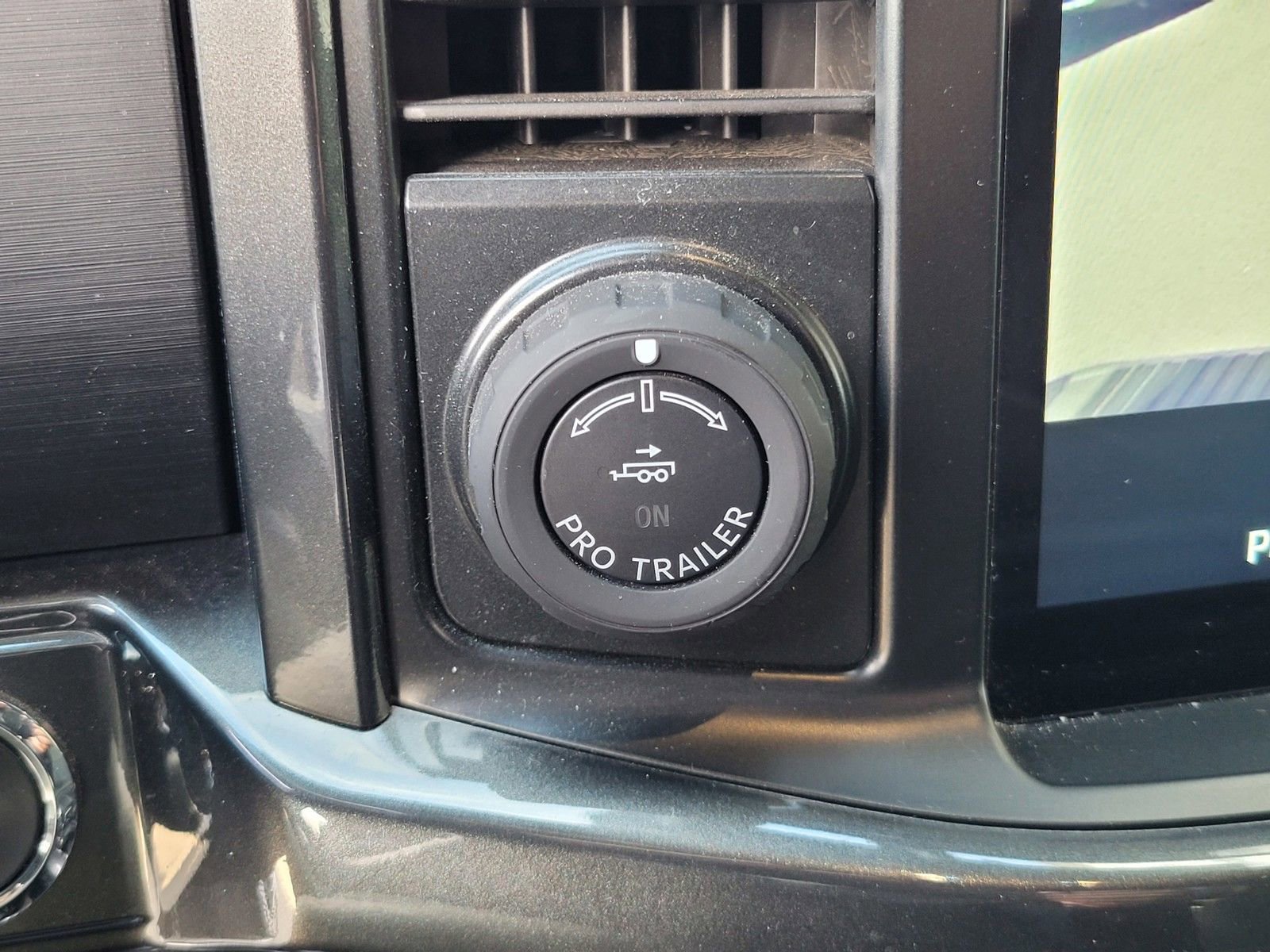 Used 2022 Ford F150 XLT w/ Equipment Group 302A High image 26