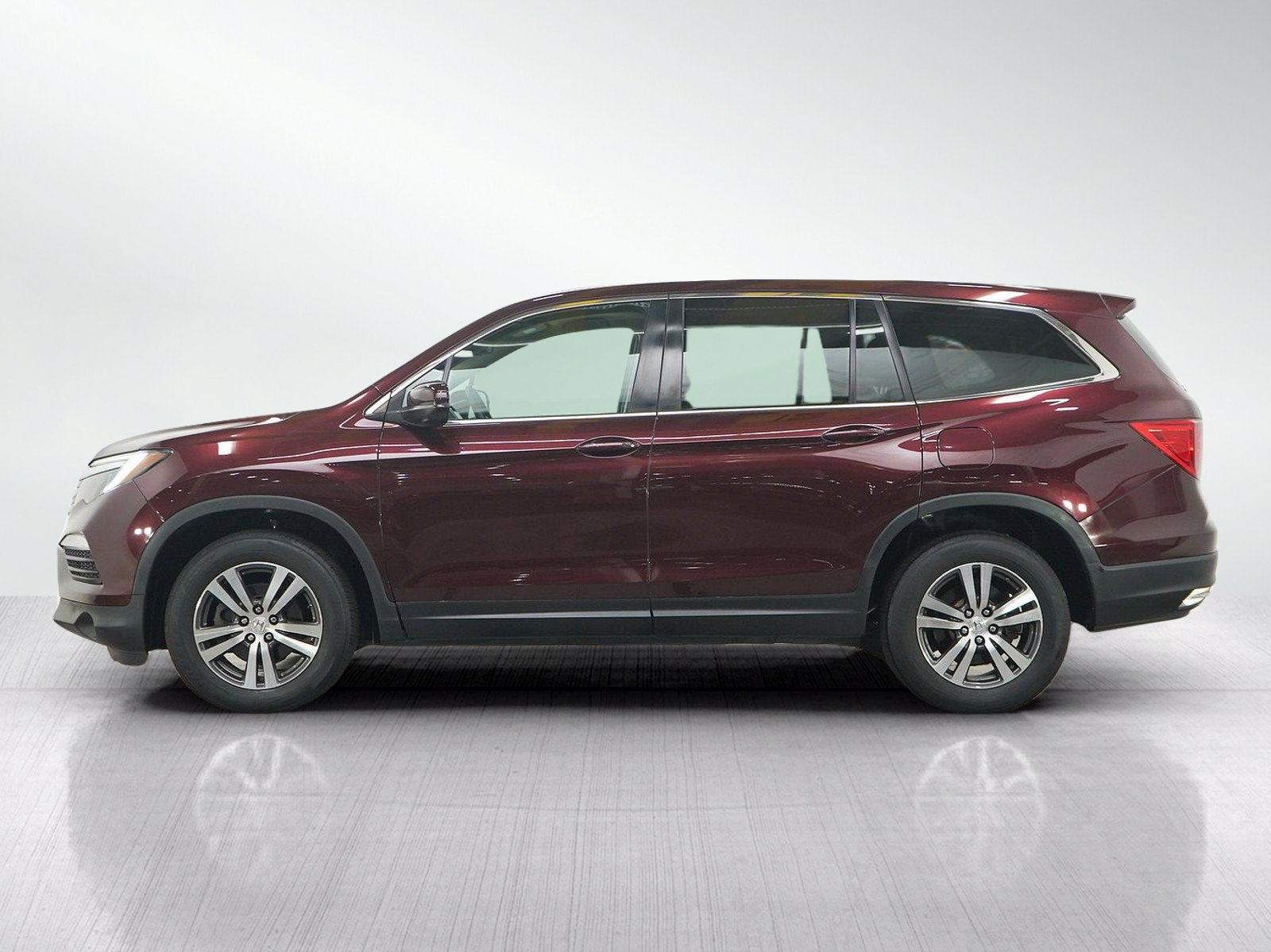 Used 2017 Honda Pilot EX-L image 2