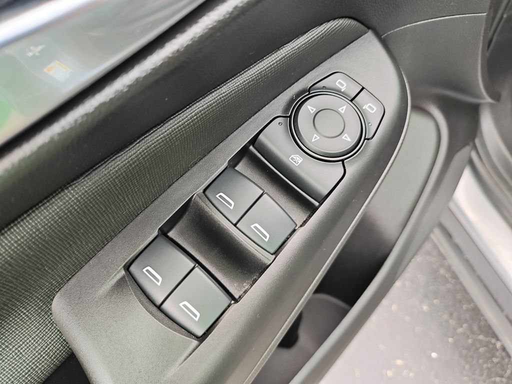 Used 2024 Buick Envista Preferred FWD image 11