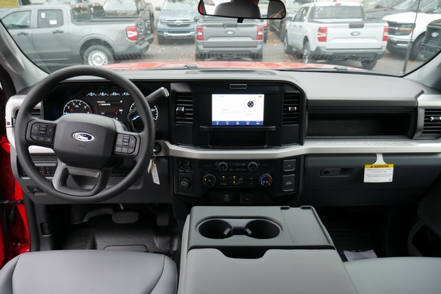 New 2026 Ford F350 XL w/ XL Chrome Package image 4