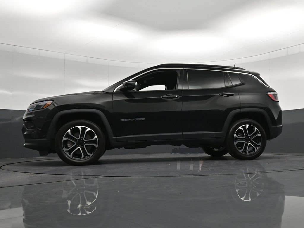 Used 2023 Jeep Compass Limited AWD/4WD image 31