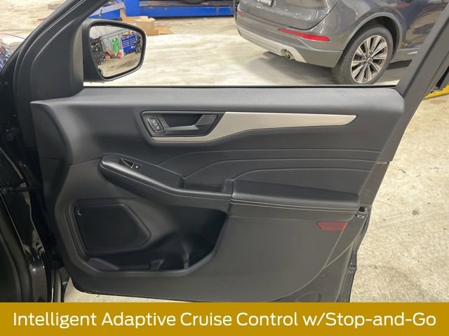 Used 2022 Ford Escape SE w/ SE Sport Appearance Package AWD/4WD image 22