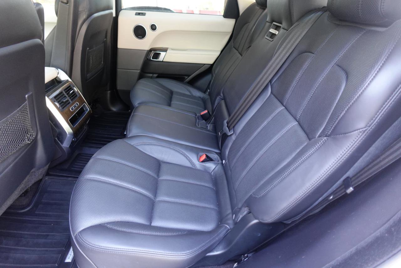 Used 2017 Land Rover Range Rover Sport HSE image 17
