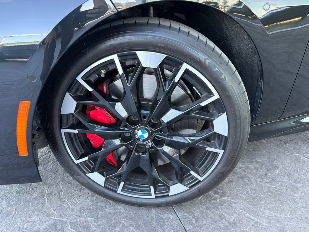 Used 2025 BMW M235i xDrive w/ M Sport Professional Package AWD/4WD image 5