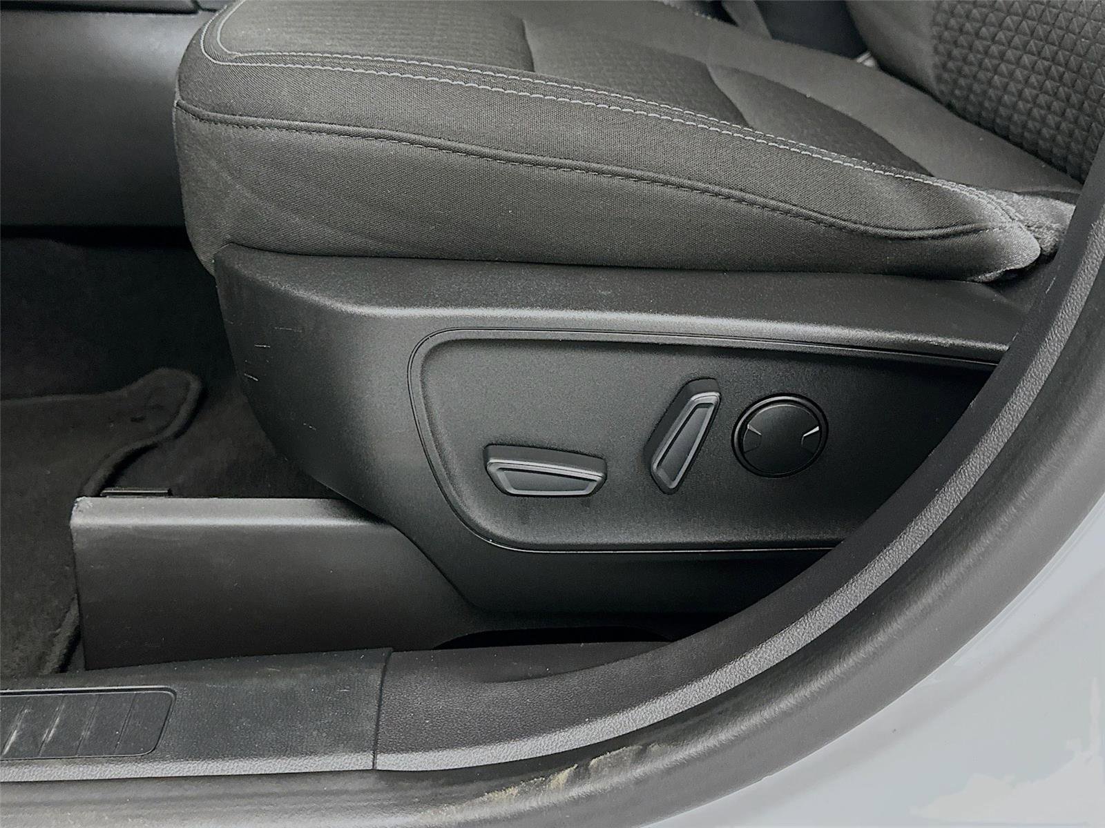 Used 2023 Ford Escape Active image 19