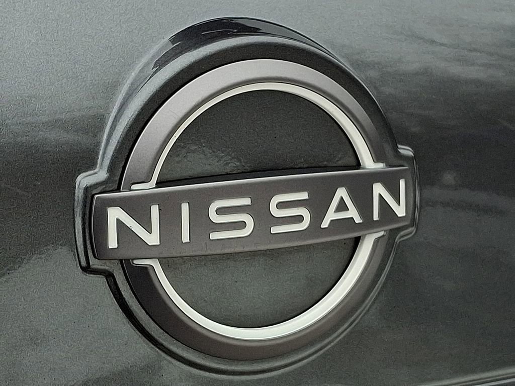 Used 2023 Nissan Rogue S image 29