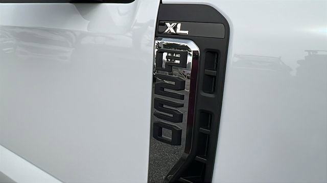 New 2026 Ford F250 XL w/ XL Off-Road Package image 9
