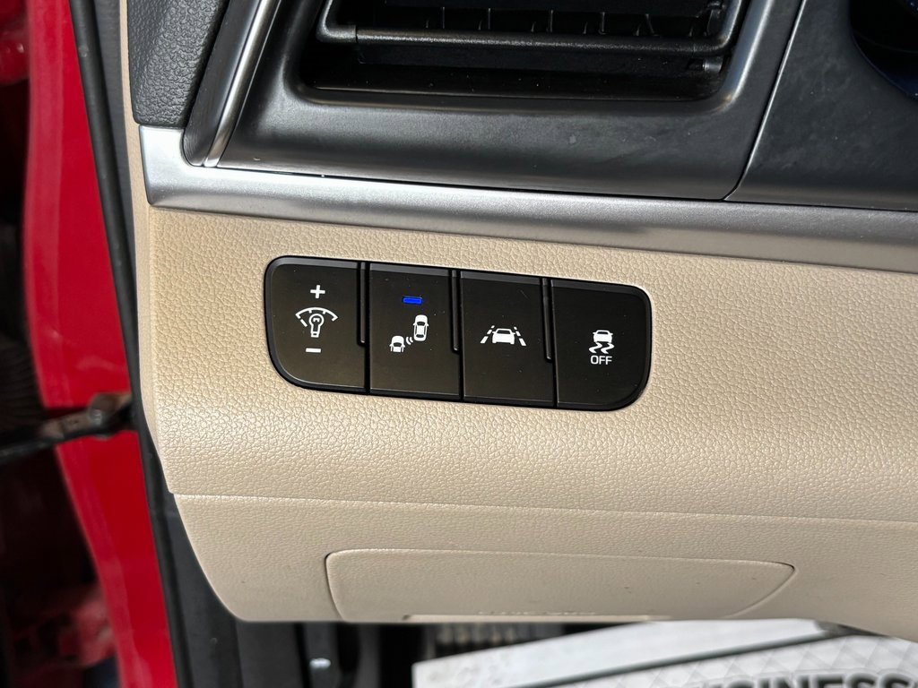 Used 2020 Hyundai Elantra SEL w/ Cargo Package (C1) image 18