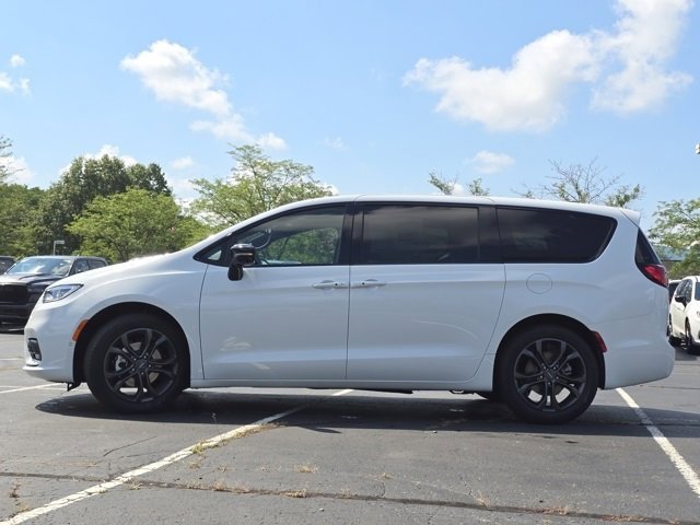 New 2026 Chrysler Pacifica Select image 21