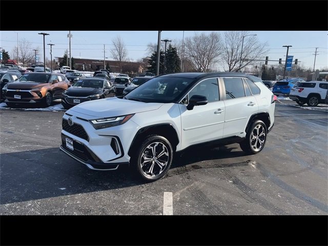 Used 2025 Toyota RAV4 XSE w/ Premium Package image 4