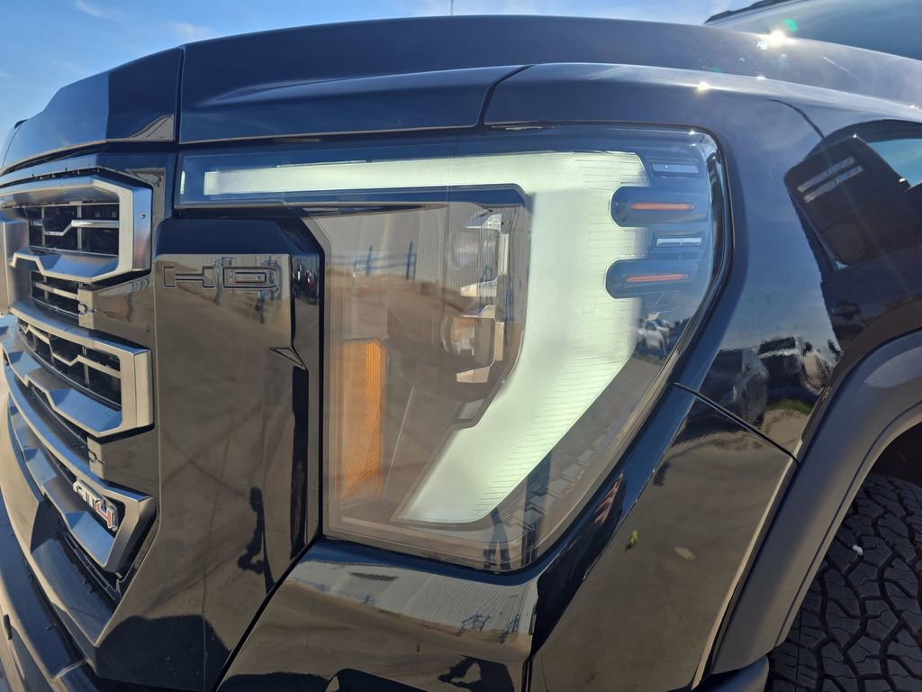 New 2026 GMC Sierra 2500 AT4 w/ AT4 Premium Plus Package AWD/4WD image 31