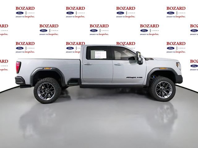 Used 2025 GMC Sierra 2500 AT4X AWD/4WD image 9