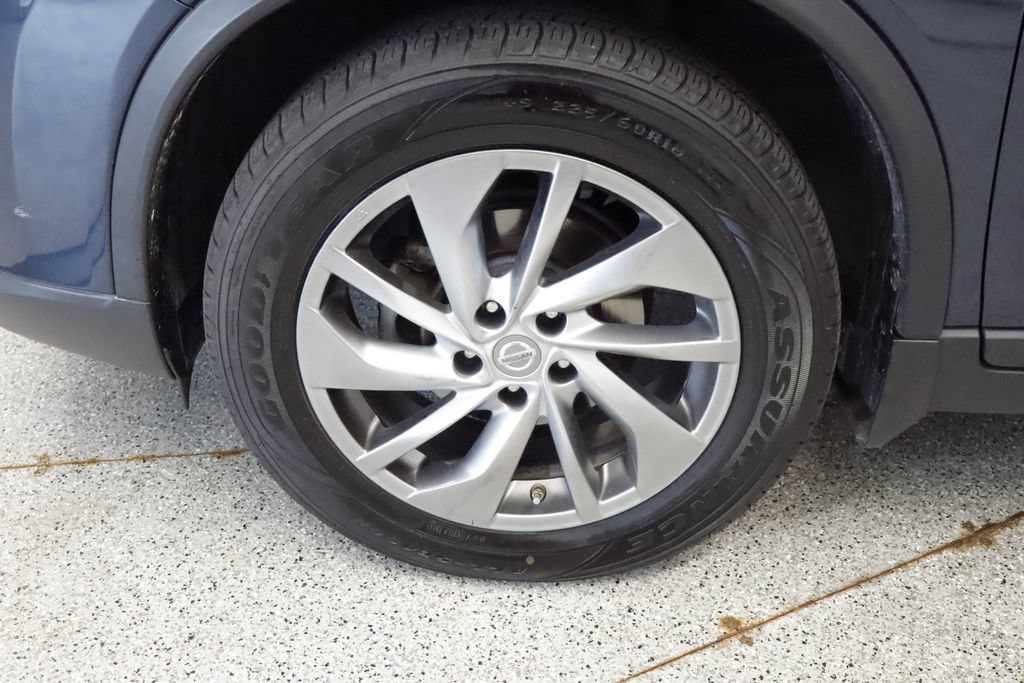 Used 2015 Nissan Rogue SL w/ SL Premium Package AWD/4WD image 9