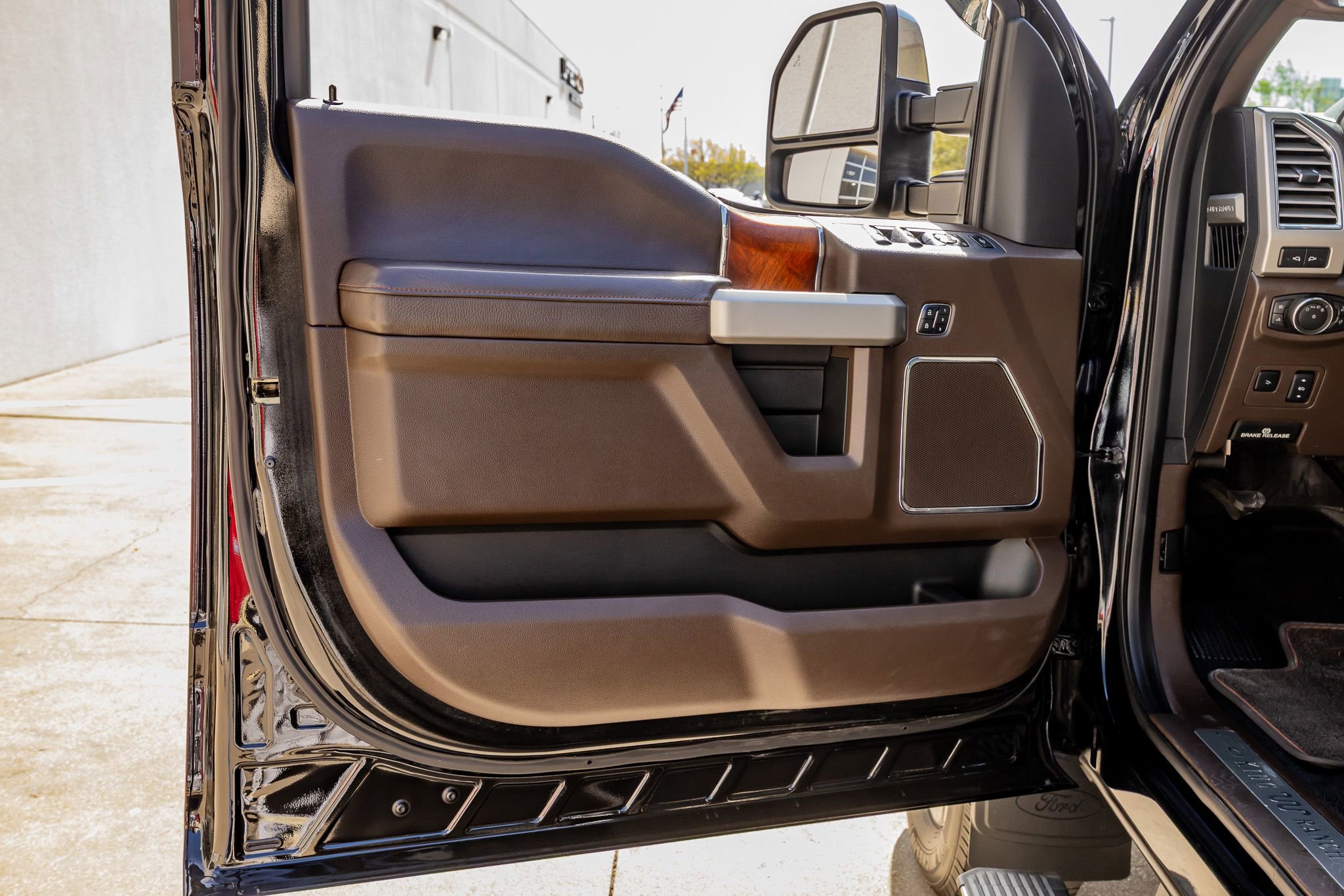 Used 2017 Ford F250 King Ranch w/ King Ranch Ultimate Package image 35