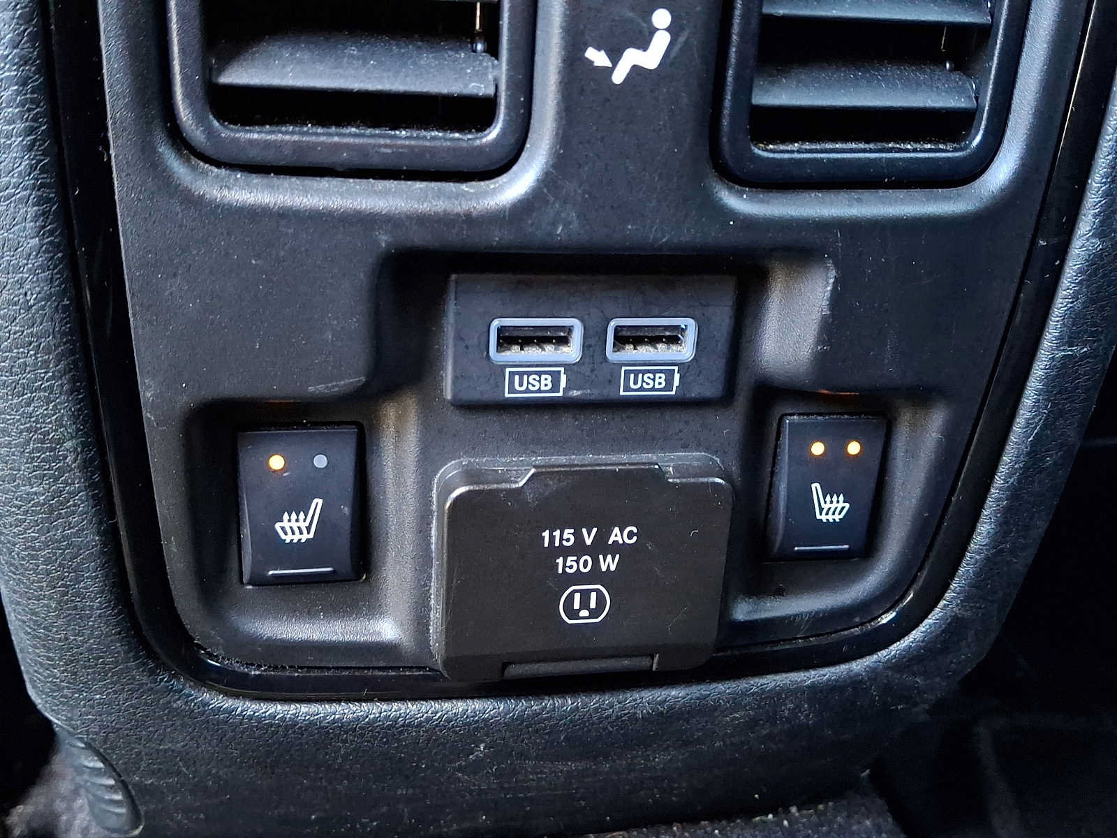 Used 2024 Dodge Durango GT AWD/4WD image 13