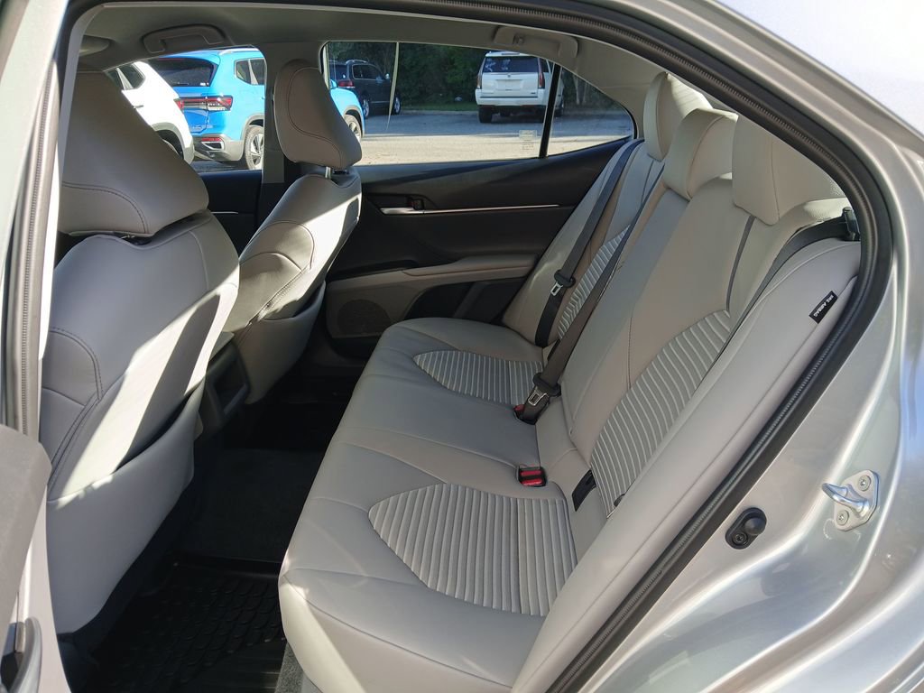 Used 2024 Toyota Camry SE image 27