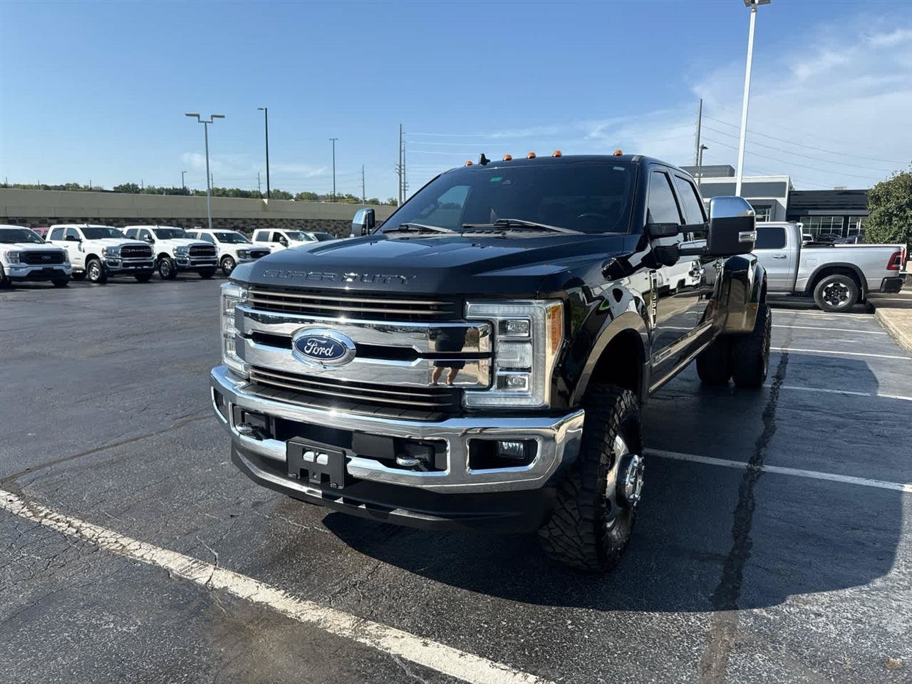Used 2019 Ford F350 King Ranch w/ King Ranch Ultimate Package AWD/4WD image 4