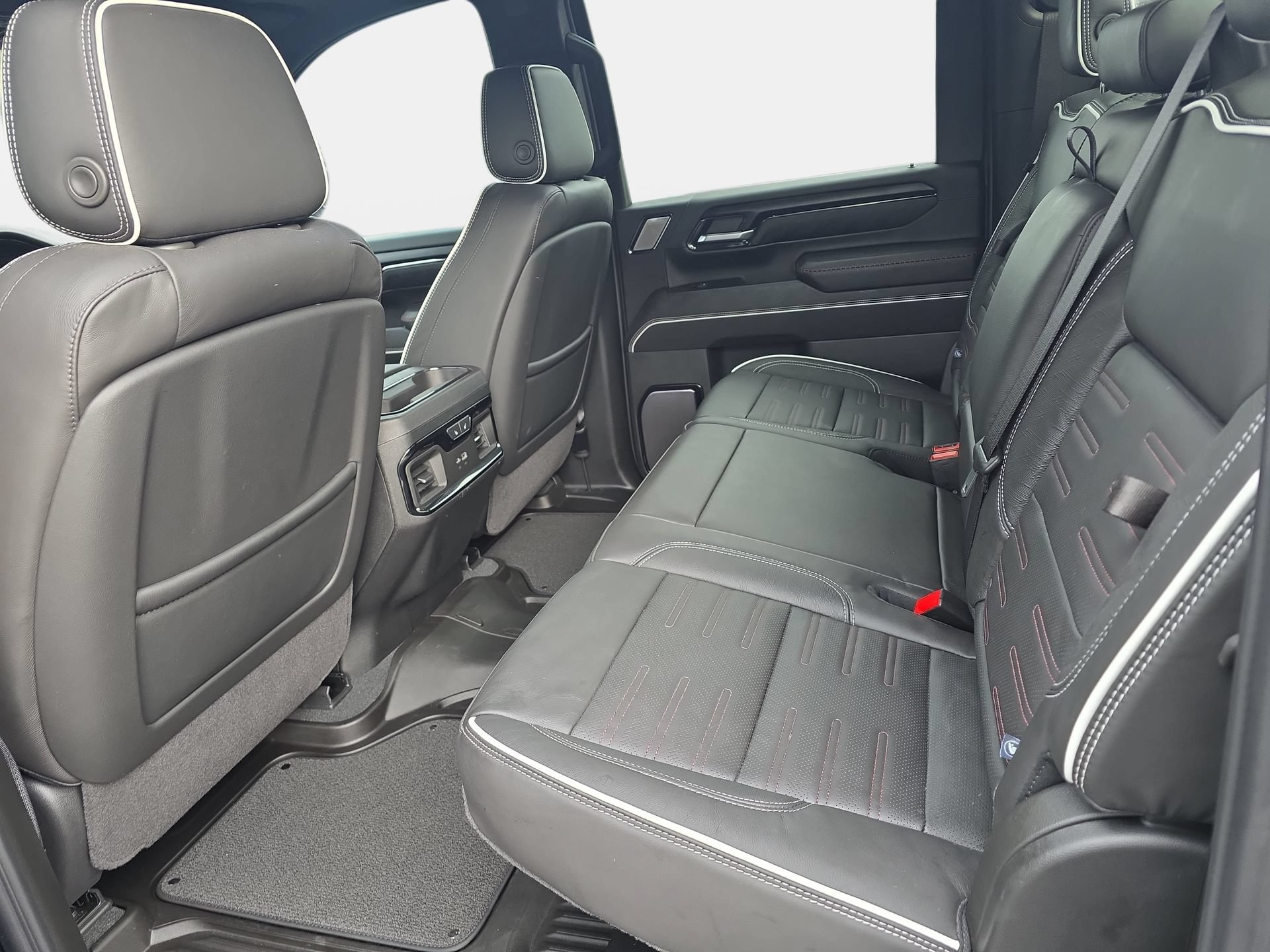 Used 2026 GMC Sierra 2500 AT4X AWD/4WD image 13