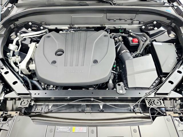 New 2026 Volvo XC60 B5 Plus w/ Protection Package Premier image 32