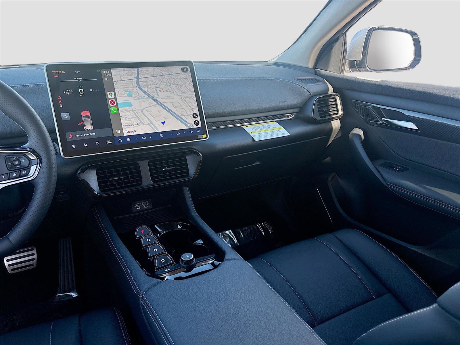 New 2025 VinFast VF 8 Eco image 23