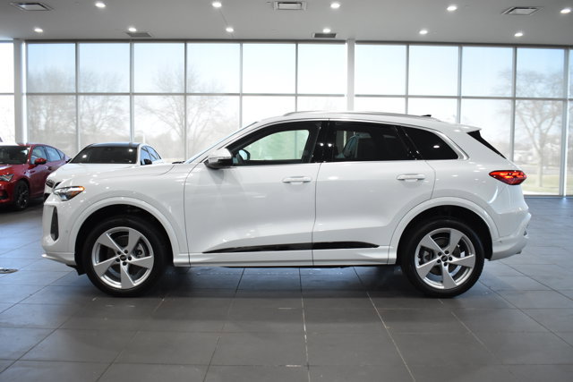 Used 2025 Audi Q5 Premium Plus w/ Premium Plus image 8