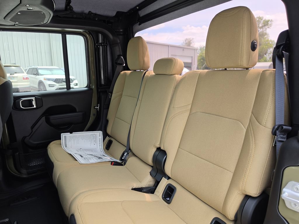 New 2026 Jeep Gladiator Willys AWD/4WD image 17
