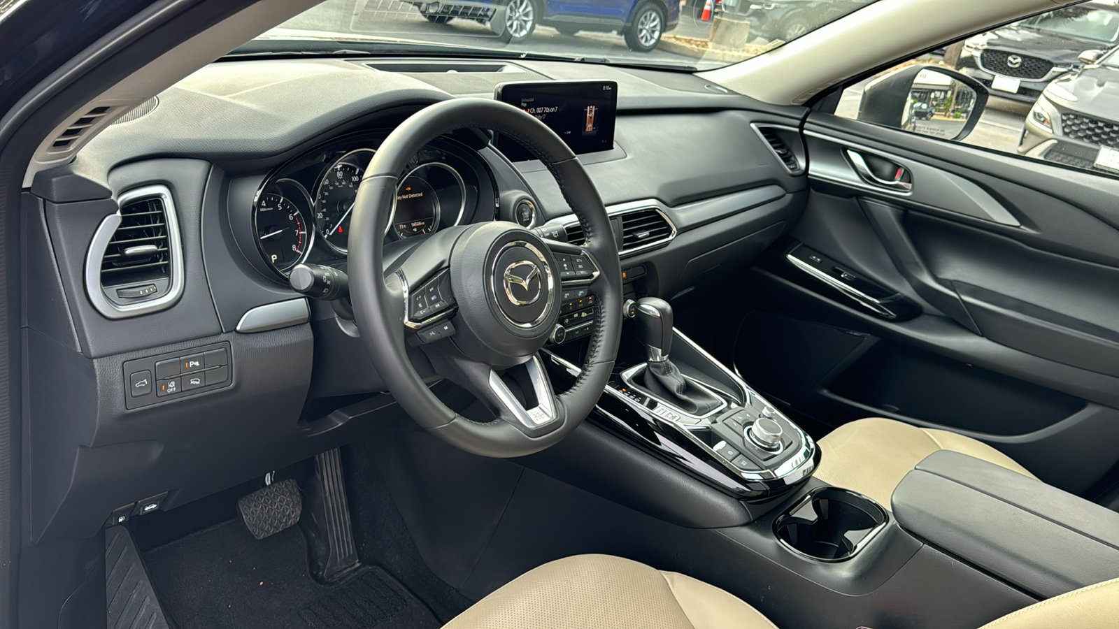 Certified 2022 MAZDA CX-9 Touring w/ Touring Premium Package AWD/4WD image 12
