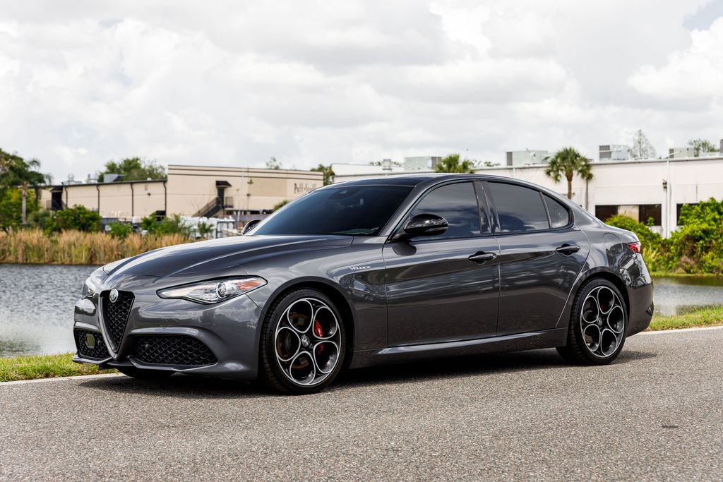 Used 2022 Alfa Romeo Giulia Veloce image 14