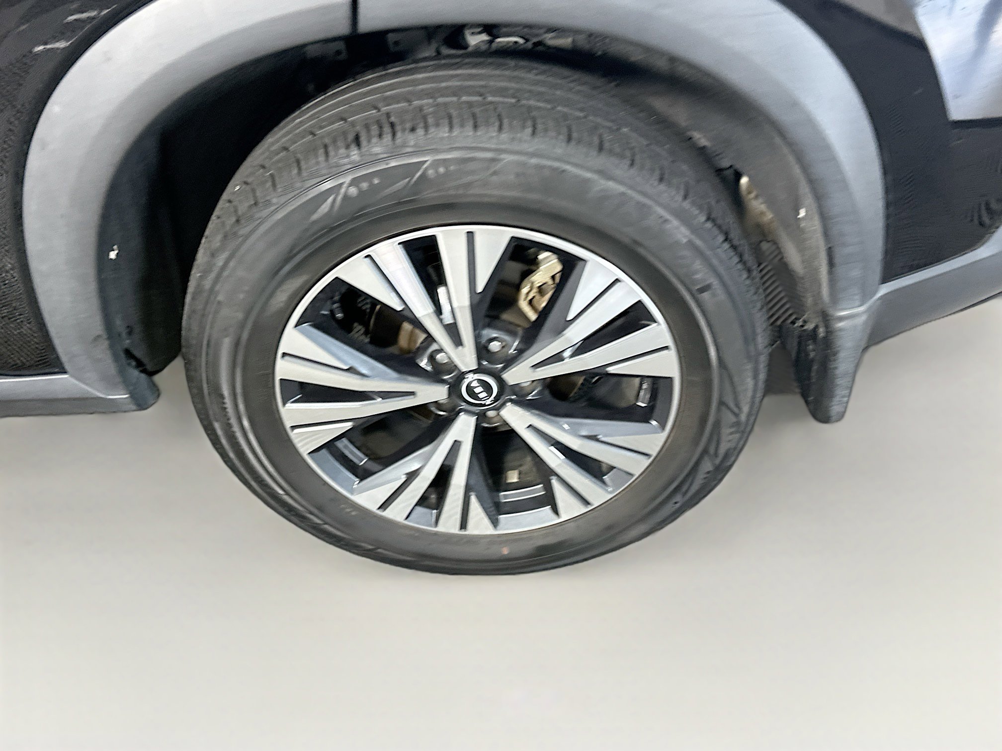Used 2022 Nissan Rogue SV image 11