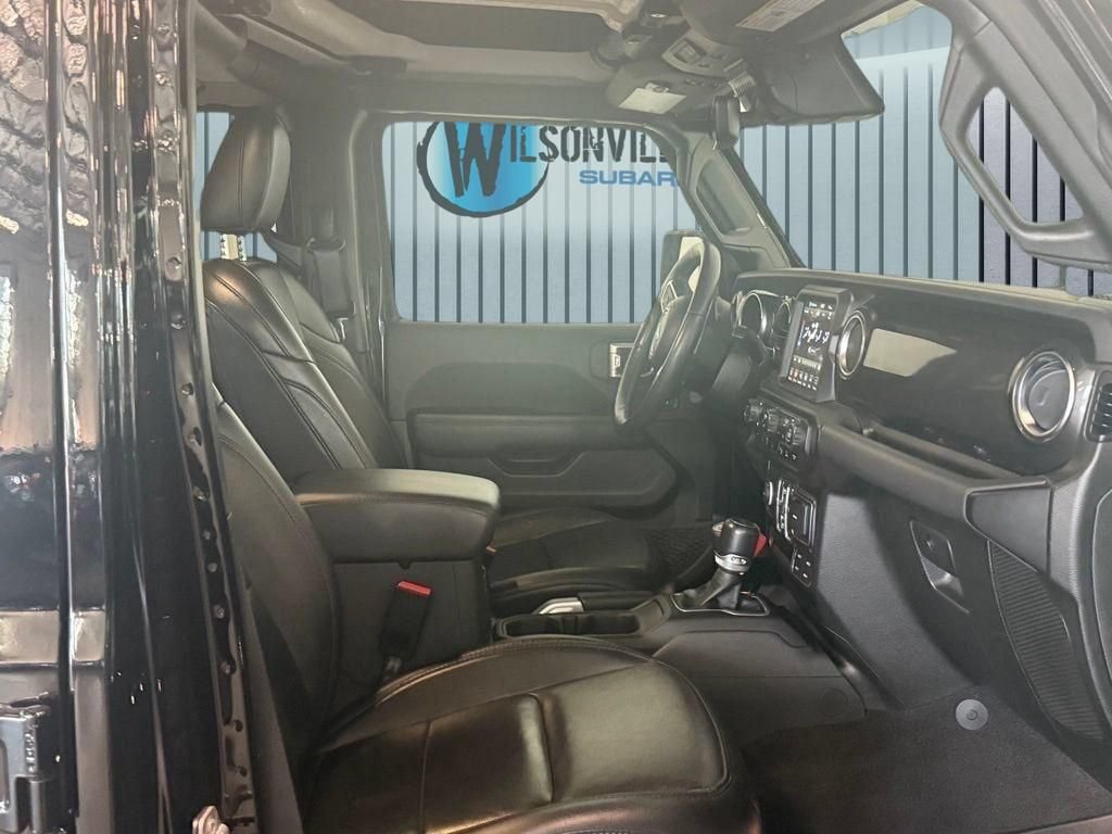 Used 2022 Jeep Wrangler Unlimited Sahara AWD/4WD image 6